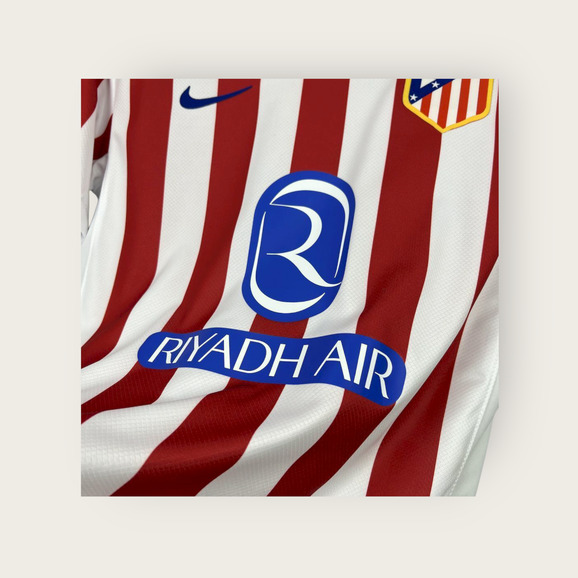 Атлетико Мадрид домакинска тениска 2025/2026